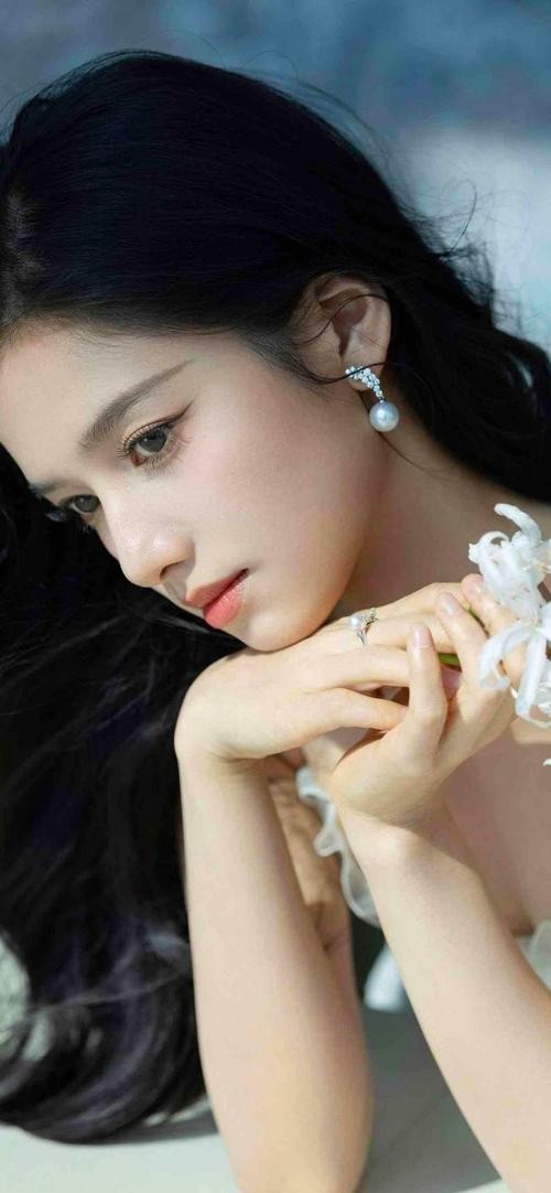 鲜花购买省钱妙招：盆栽养护更划算的长远选择